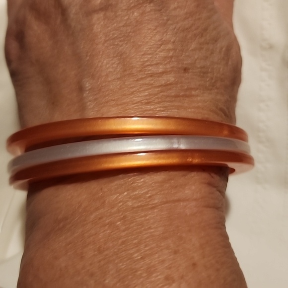 Lucite Moonlight Stringer bangles‎ - Picture 1 of 8
